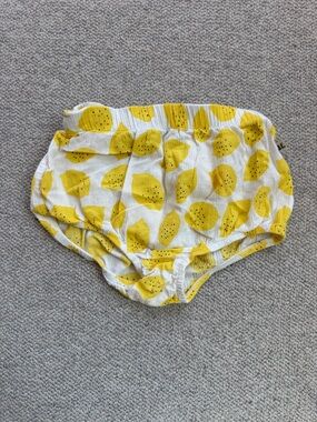 HTF Bobo Choses White Bloomers with Yellow Lemon Print